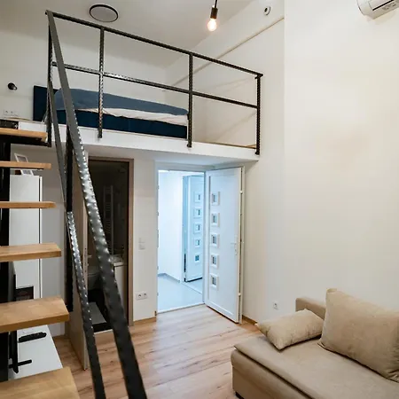 Downtown Double Delux Apartament *